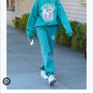 boys lie sweatpants (not crewneck)